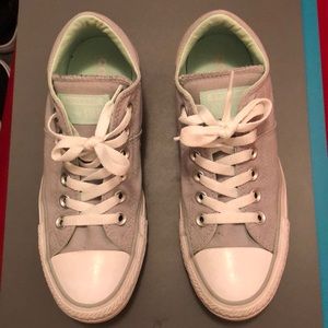 Converse women’s 6.5